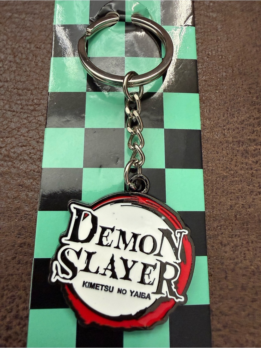 Demon Slayer Logo Keychain - Picture 3 of 3